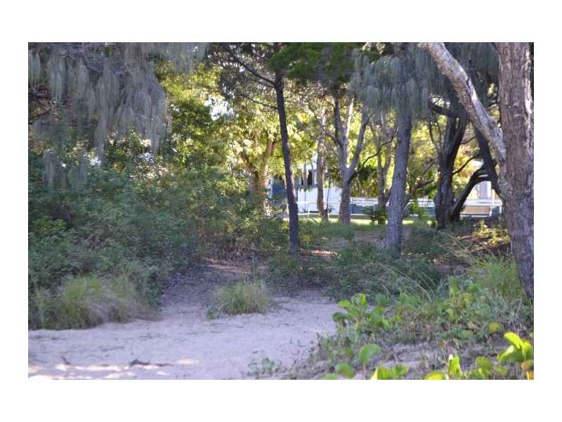 3 Pulgul Street, Urangan QLD 4655