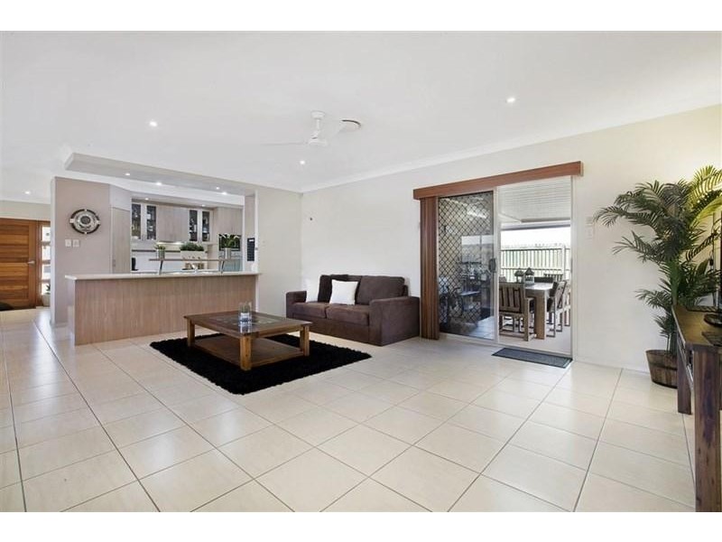 6 Maryborough Hervey Bay Road, Urraween QLD 4655
