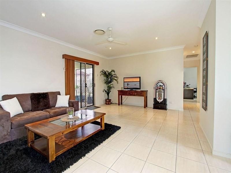 6 Maryborough Hervey Bay Road, Urraween QLD 4655