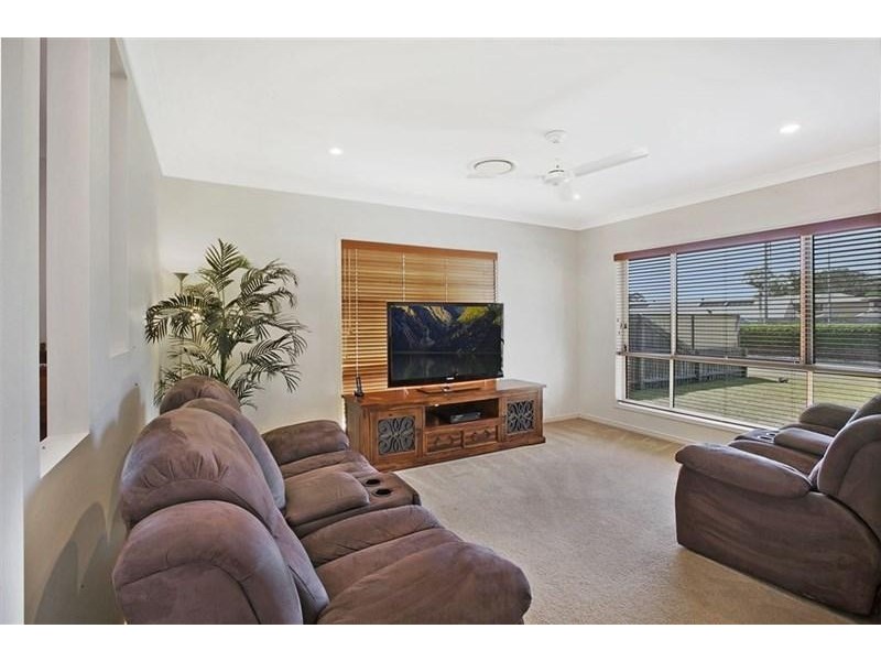 6 Maryborough Hervey Bay Road, Urraween QLD 4655