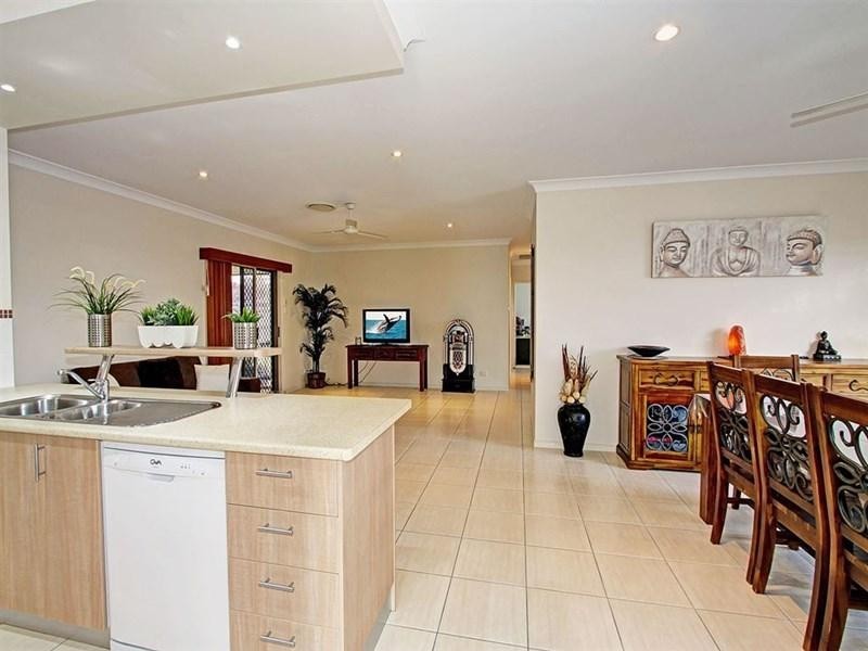 6 Maryborough Hervey Bay Road, Urraween QLD 4655