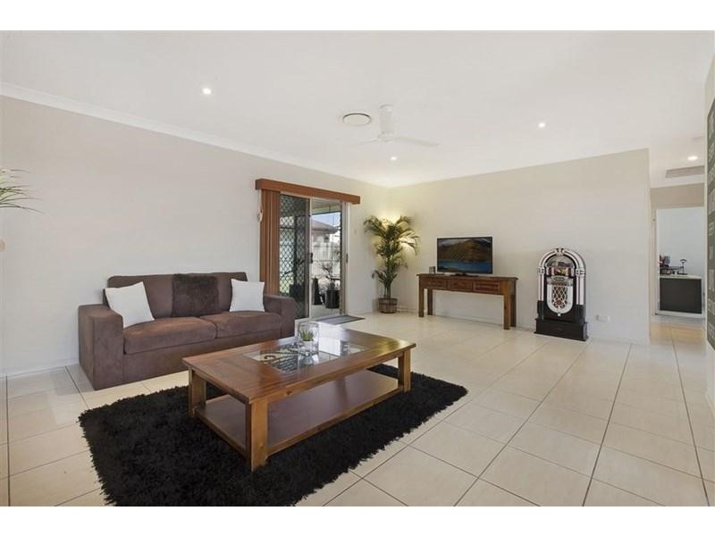 6 Maryborough Hervey Bay Road, Urraween QLD 4655