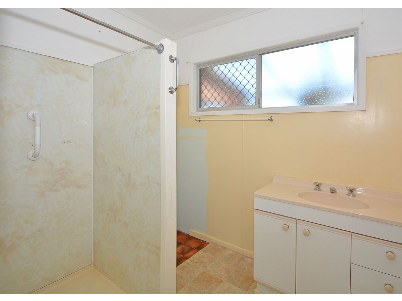 3 Mary Street, Scarness QLD 4655