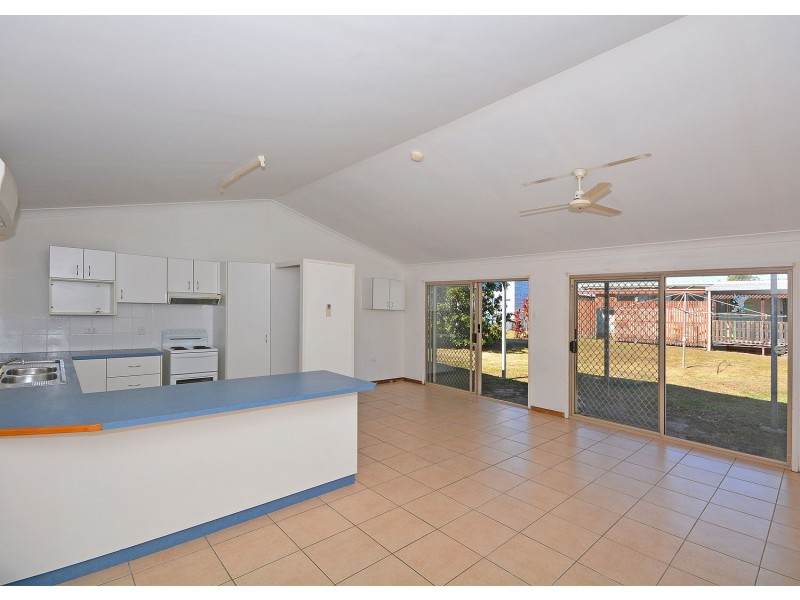 3 Mary Street, Scarness QLD 4655