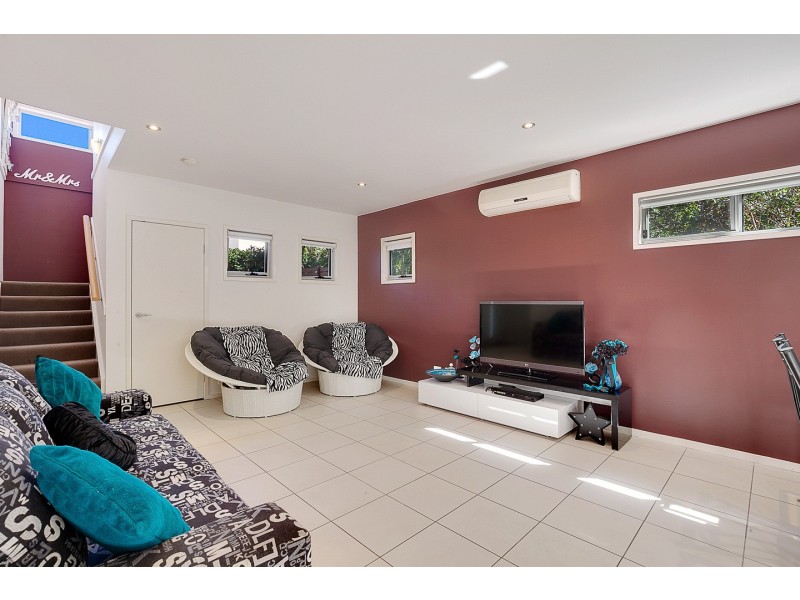 53/80 Moolyyir Street, Urangan QLD 4655