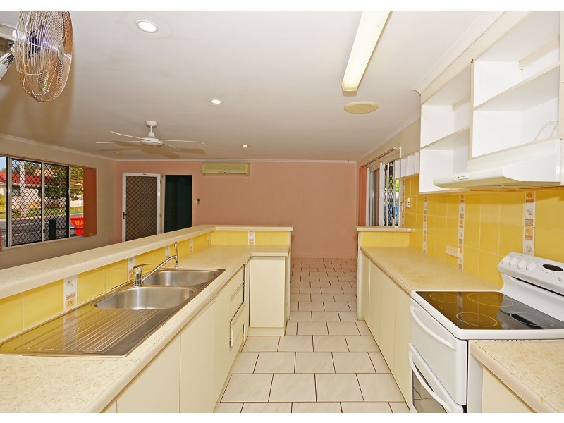 41 Kululu Crescent, Scarness QLD 4655