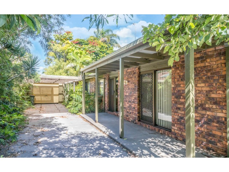 11 Granada Court, Point Vernon QLD 4655