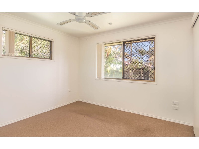 11 Granada Court, Point Vernon QLD 4655