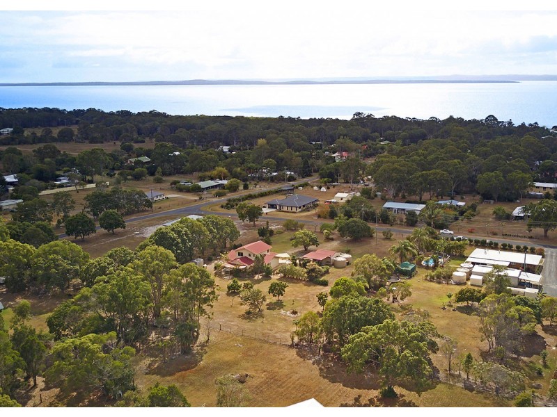 8 Moys Road, Booral QLD 4655