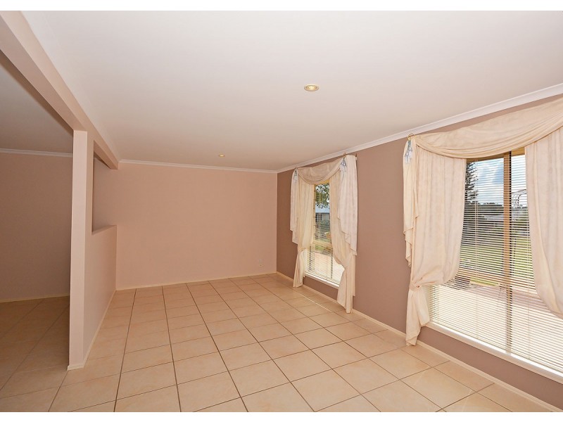 8 Moys Road, Booral QLD 4655