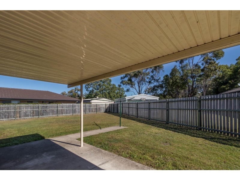 13 Topaz Circuit, Urangan QLD 4655