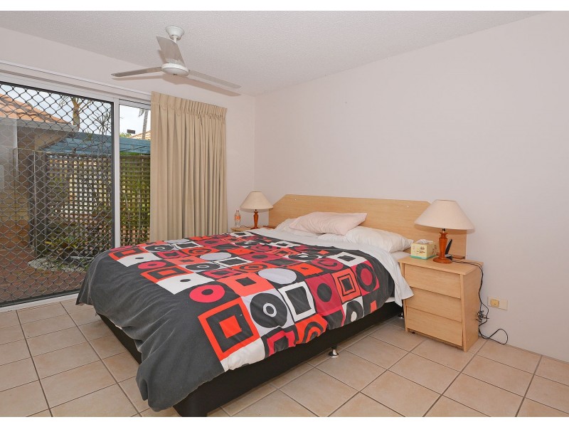 115/17 Buccaneer Drive, Urangan QLD 4655