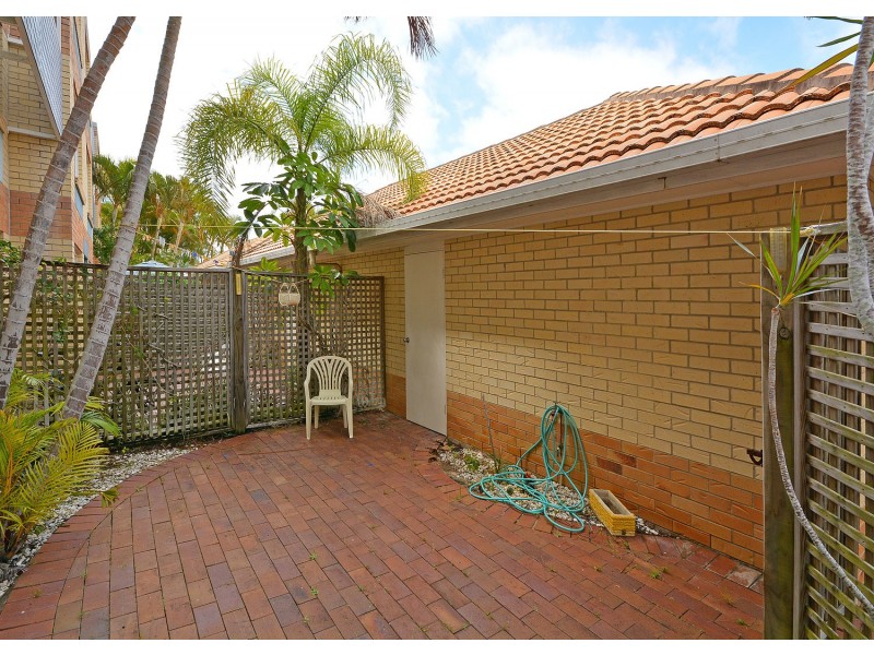 115/17 Buccaneer Drive, Urangan QLD 4655