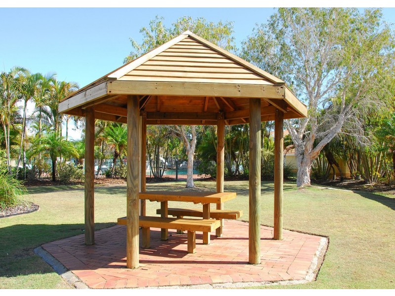115/17 Buccaneer Drive, Urangan QLD 4655