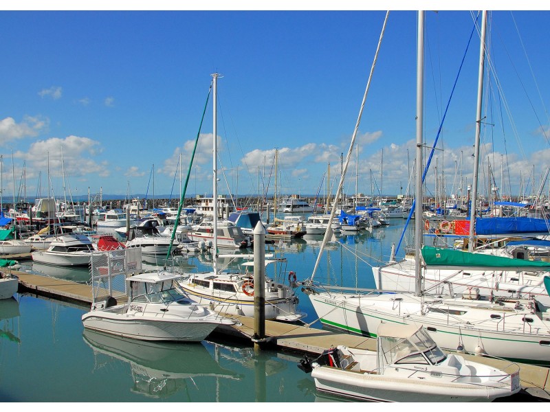 115/17 Buccaneer Drive, Urangan QLD 4655