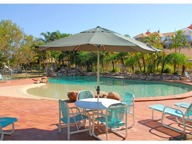 115/17 Buccaneer Drive, Urangan QLD 4655