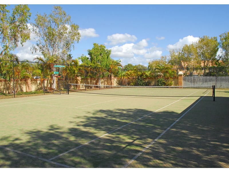 115/17 Buccaneer Drive, Urangan QLD 4655