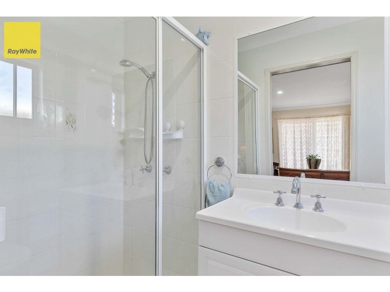 2/111 Ibis Boulevard, Eli Waters QLD 4655