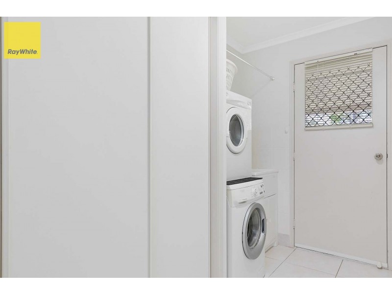 2/111 Ibis Boulevard, Eli Waters QLD 4655
