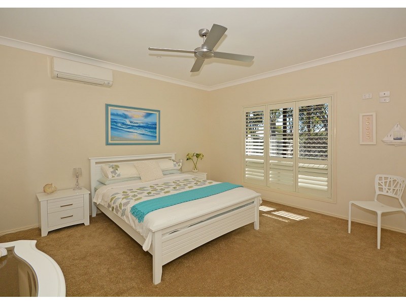 16 Amstal Avenue, Wondunna QLD 4655