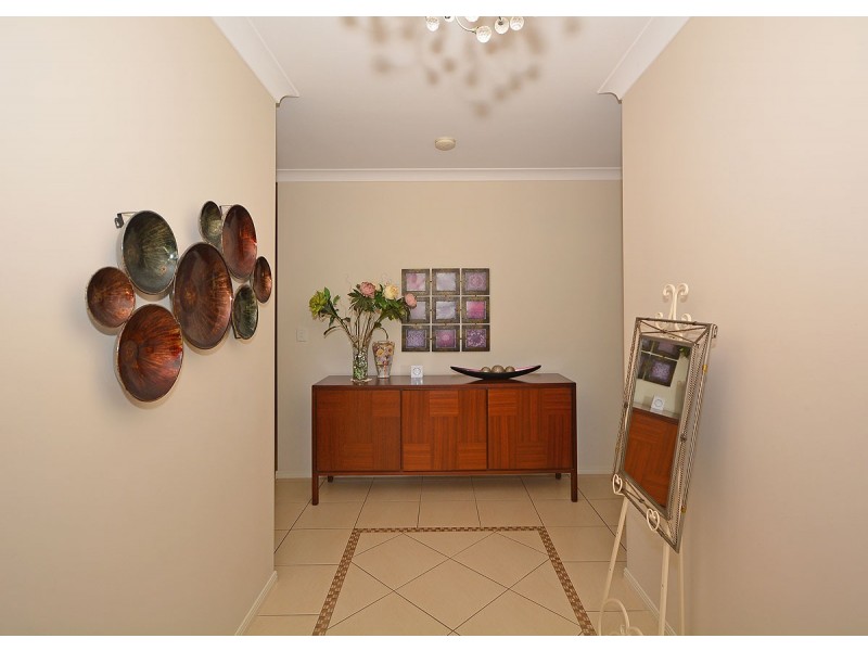 16 Amstal Avenue, Wondunna QLD 4655