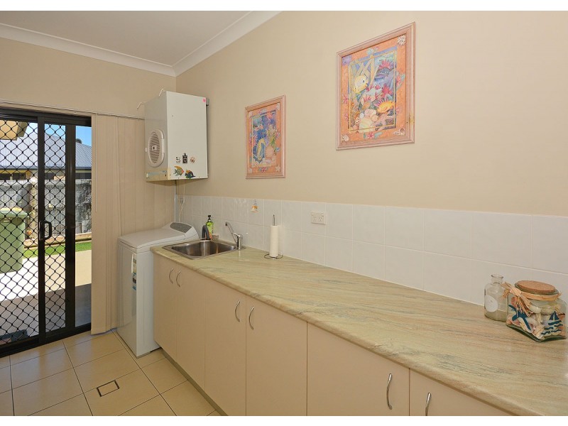 16 Amstal Avenue, Wondunna QLD 4655