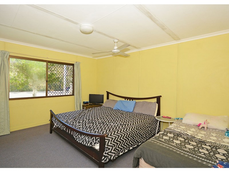 89 Pulgul Street, Urangan QLD 4655