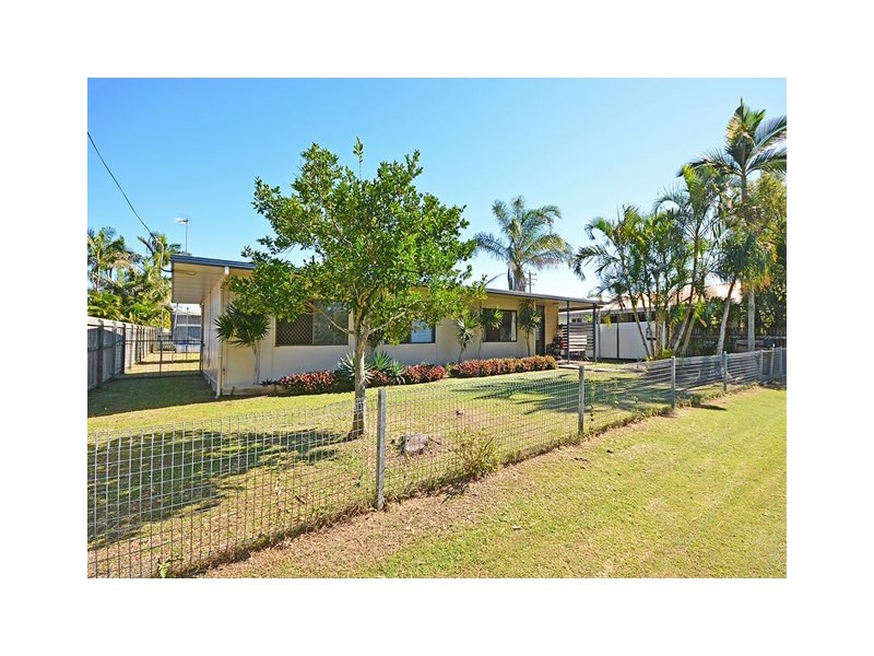 89 Pulgul Street, Urangan QLD 4655