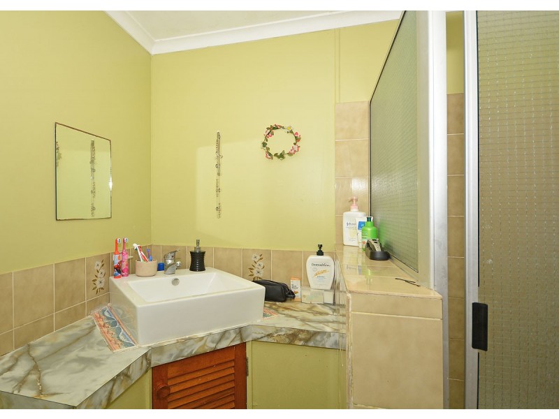 89 Pulgul Street, Urangan QLD 4655