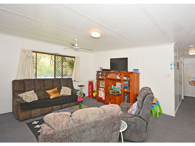 89 Pulgul Street, Urangan QLD 4655