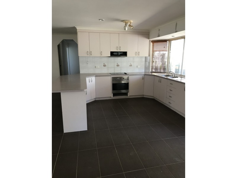 73 Ladbroke Crescent, Urangan QLD 4655