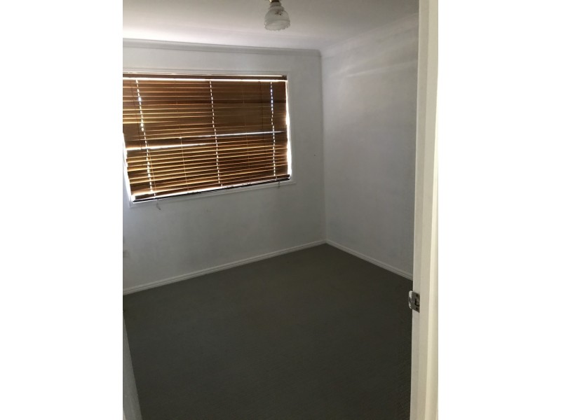 73 Ladbroke Crescent, Urangan QLD 4655