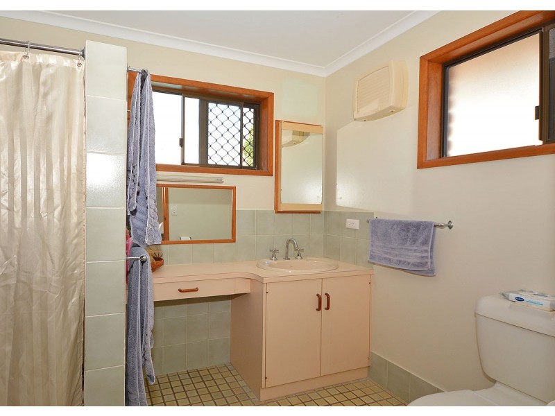 71 Hillcrest Avenue, Scarness QLD 4655