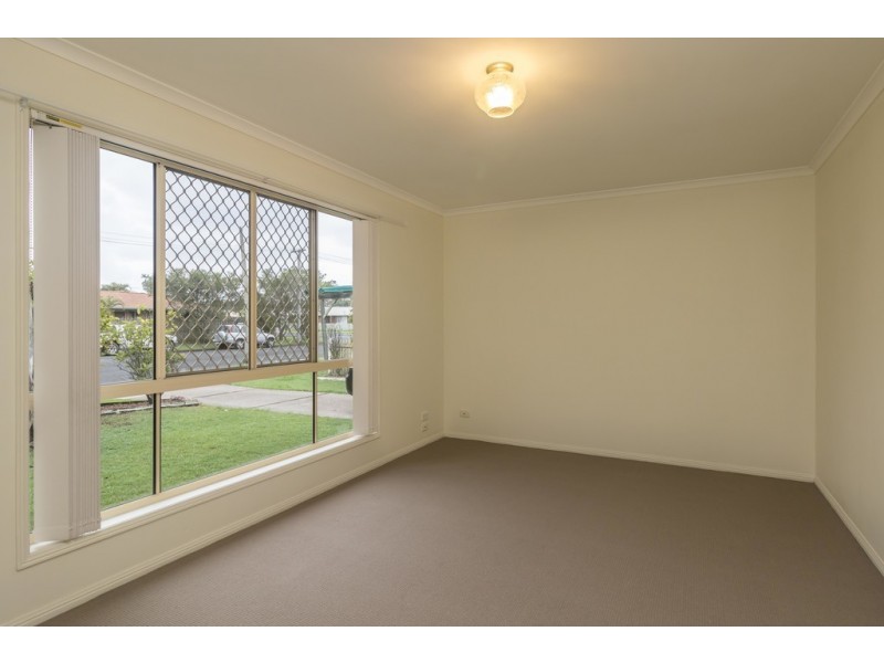 4 Whittaker Close, Urangan QLD 4655