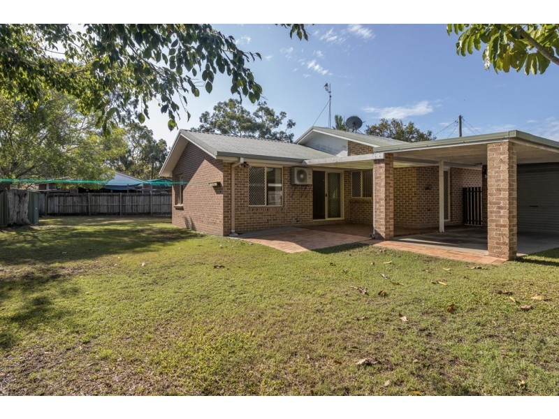 4 Whittaker Close, Urangan QLD 4655