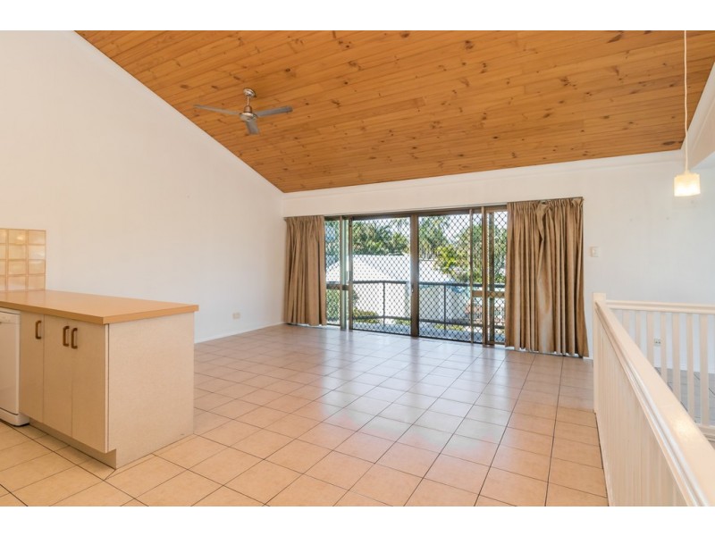 13/406 Esplanade, Torquay QLD 4655