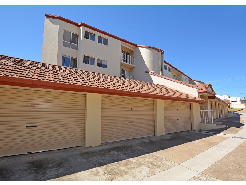 11/13-15 Pulgul Street, Urangan QLD 4655