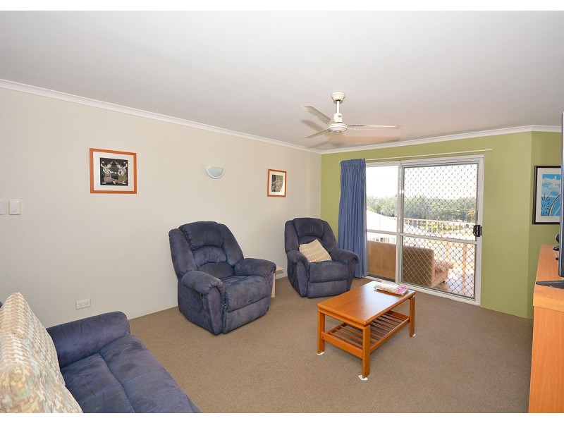 11/13-15 Pulgul Street, Urangan QLD 4655
