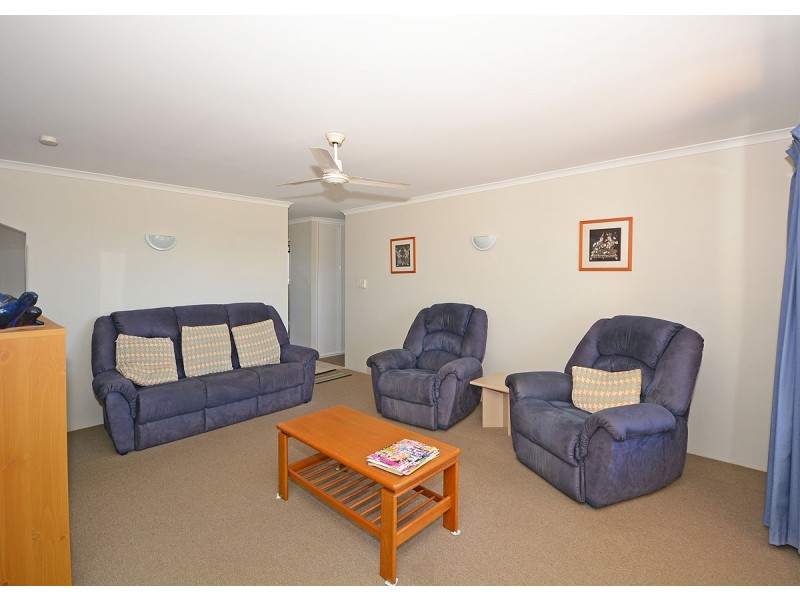 11/13-15 Pulgul Street, Urangan QLD 4655