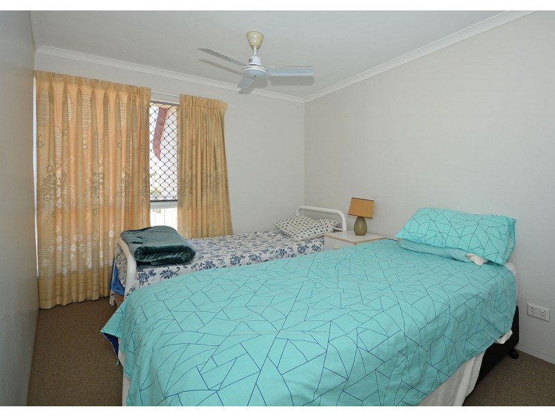11/13-15 Pulgul Street, Urangan QLD 4655