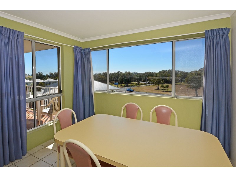 11/13-15 Pulgul Street, Urangan QLD 4655