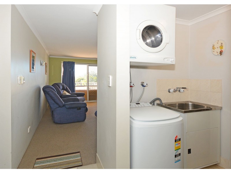 11/13-15 Pulgul Street, Urangan QLD 4655