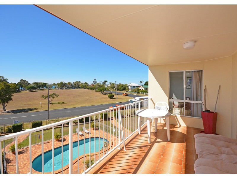 11/13-15 Pulgul Street, Urangan QLD 4655