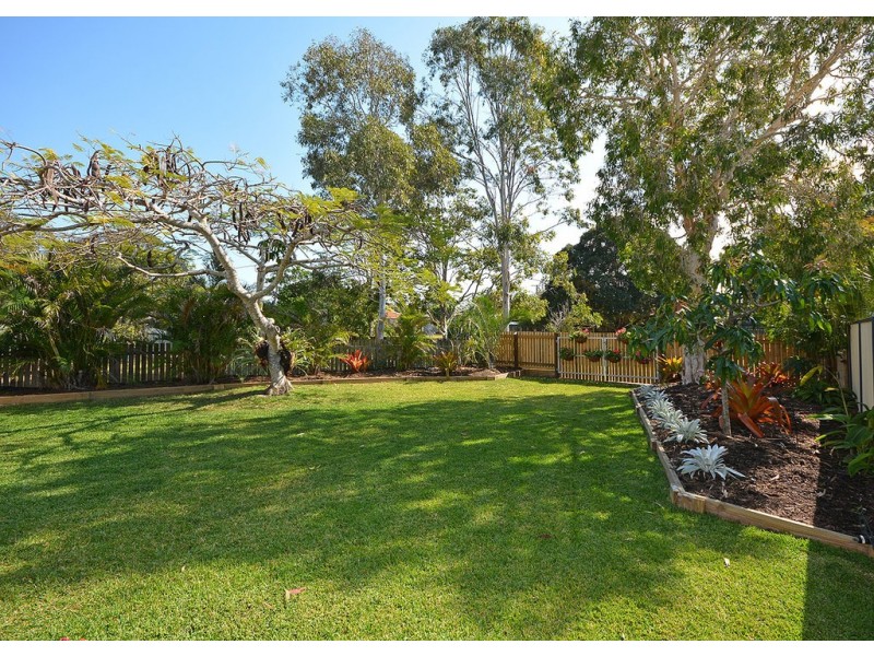 3 Shoreline Court, Urangan QLD 4655