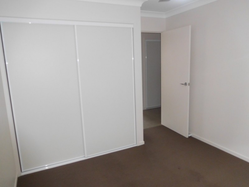 18 Steel Street, Nikenbah QLD 4655