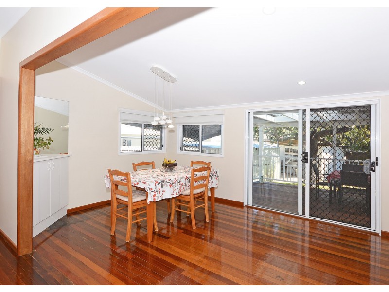 17 Ann Street, Torquay QLD 4655