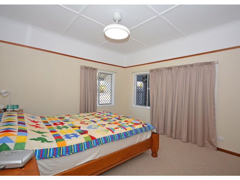 17 Ann Street, Torquay QLD 4655