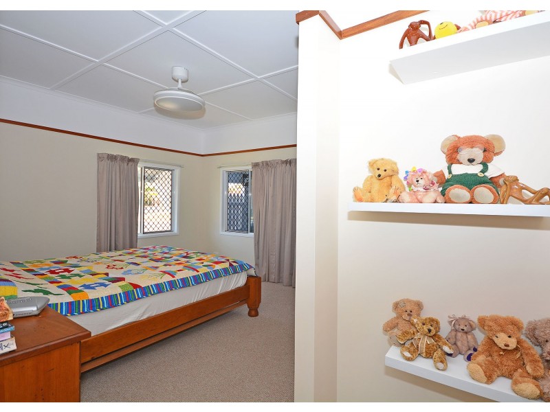 17 Ann Street, Torquay QLD 4655