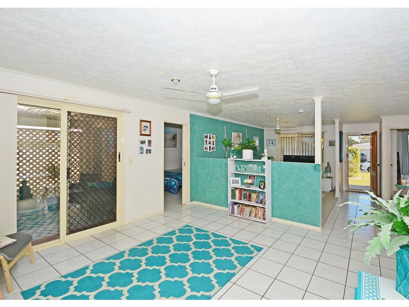 4 Archer Drive, Point Vernon QLD 4655