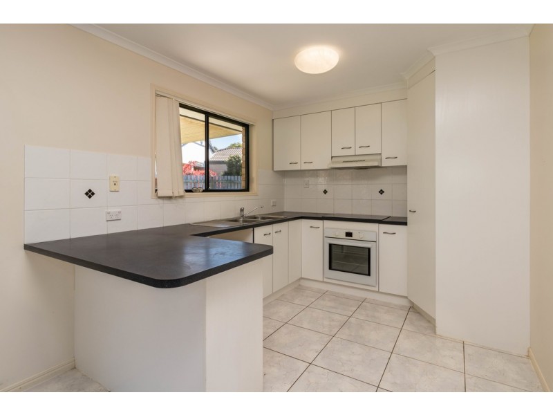 13 Topaz Circuit, Urangan QLD 4655